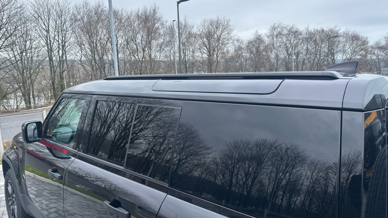 Land Rover Defender 110 Diesel 3.0 D250 Hard Top Auto